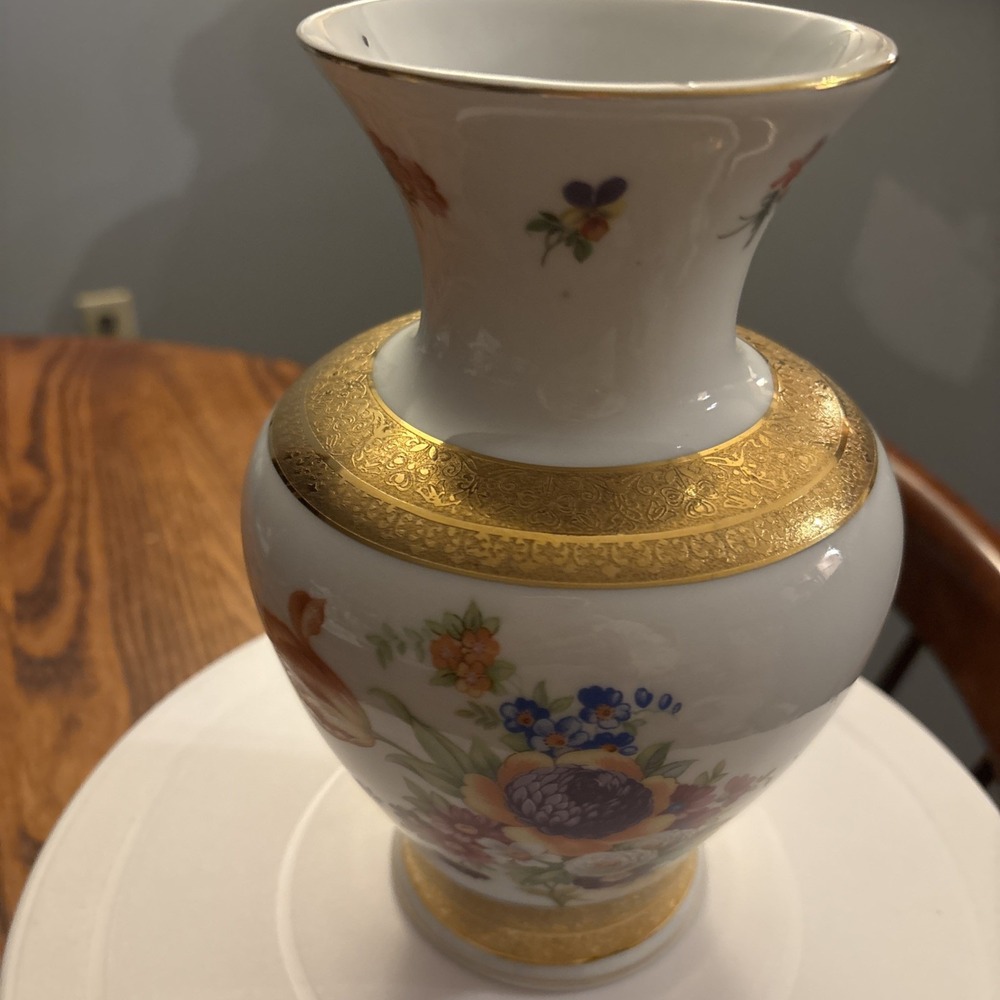 Vintage Apulum Alba luia Romainian Porcelain Vase Dresden Floral Gold Trim 1970 - Picture 8 of 13